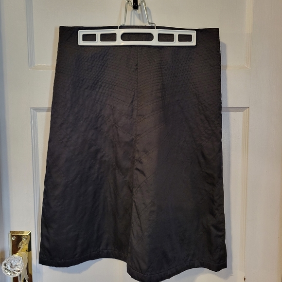 Club Monaco A line quilted skirt - Picture 2 of 6